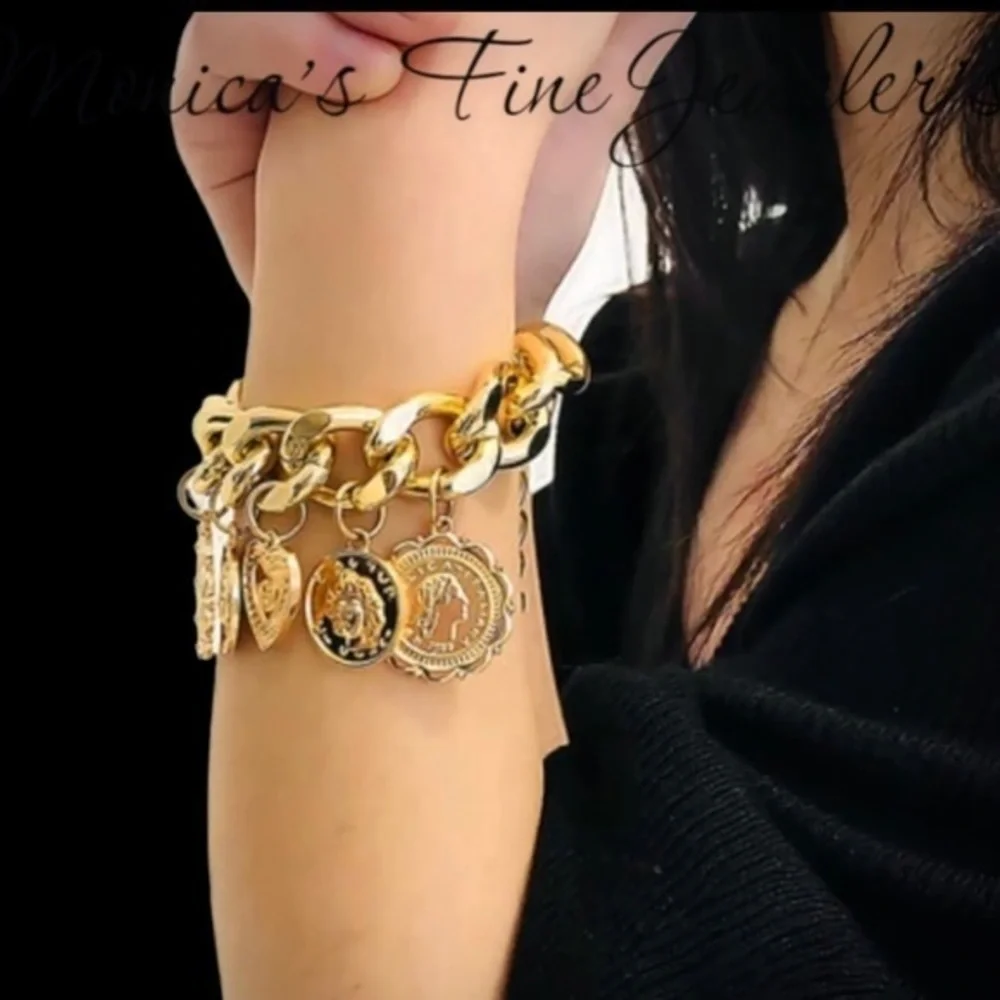 Chunky charm 18k gold pendant pennant chain bracelet portrait carv coin titanium